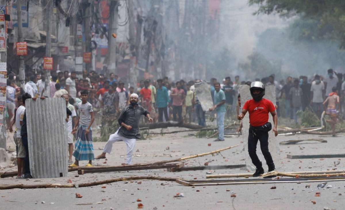 Over 4,500 Indian Students Evacuated from Bangladesh Amid Deadly Clashes; MEA Ensures Safe Return