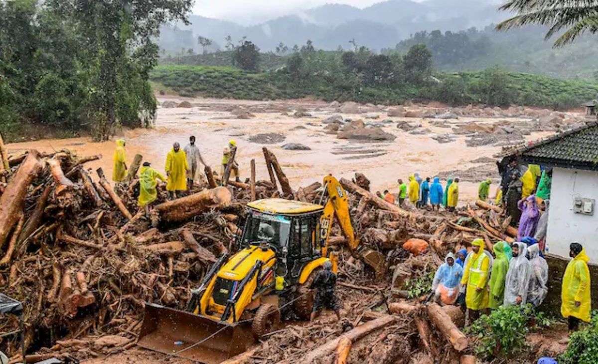 Wayanad Landslides: Shashi Tharoor Urges Predictive Tech as Death Toll Hits 150