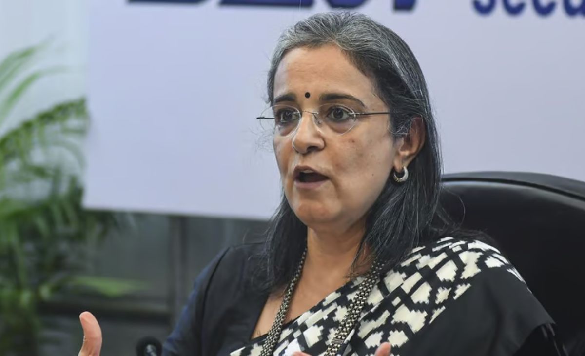 SEBI Chairperson Madhabi Buch Slams Hindenburg Research’s Allegations, Defends Investment History and SEBI Integrity